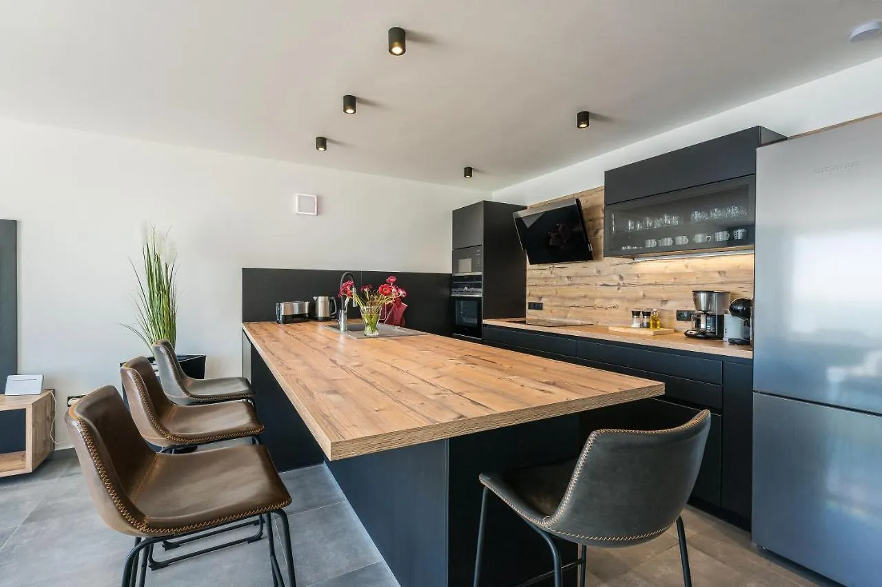 Jimmys Beach Privlaka - Direkt Am Meer, Tollem Blick Und Beheiztem Pool Apartman