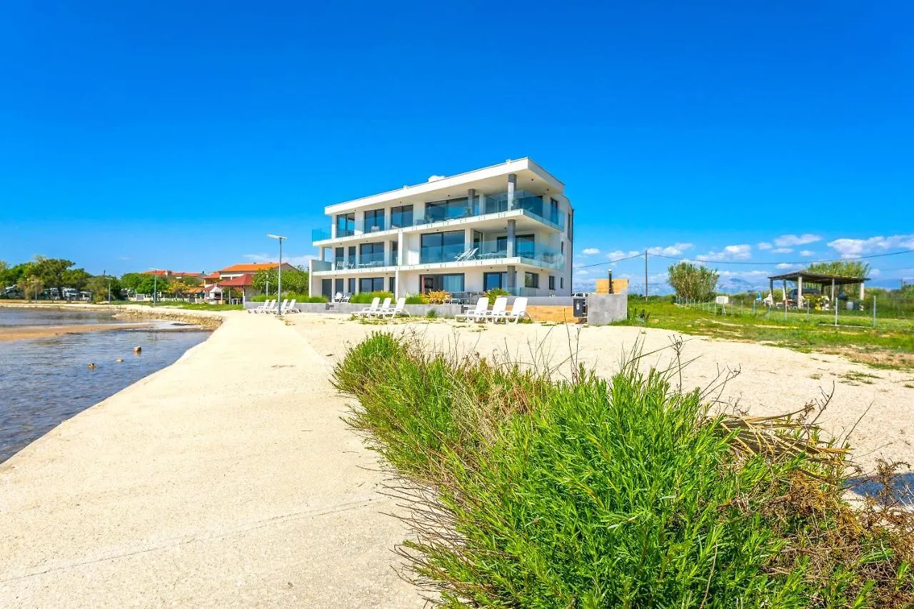 Jimmys Beach Privlaka - Direkt Am Meer, Tollem Blick Und Beheiztem Pool Croatia