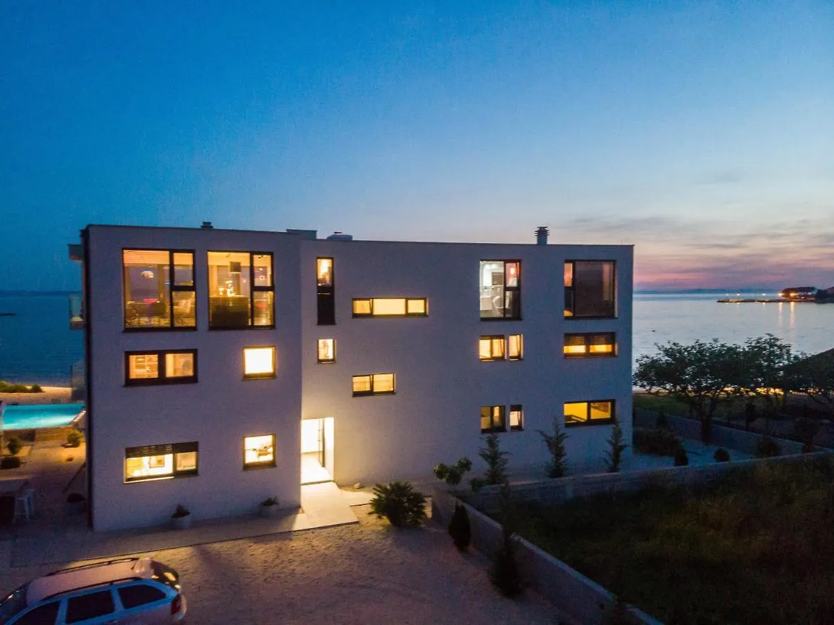 Jimmys Beach Privlaka - Direkt Am Meer, Tollem Blick Und Beheiztem Pool Apartman