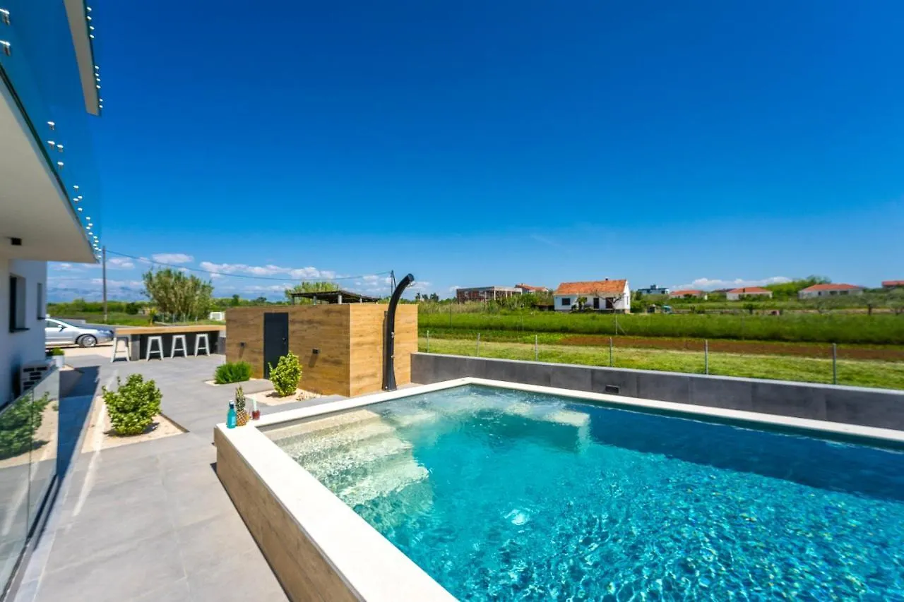 Jimmys Beach Privlaka - Direkt Am Meer, Tollem Blick Und Beheiztem Pool Apartman Privlaka (Zadar)