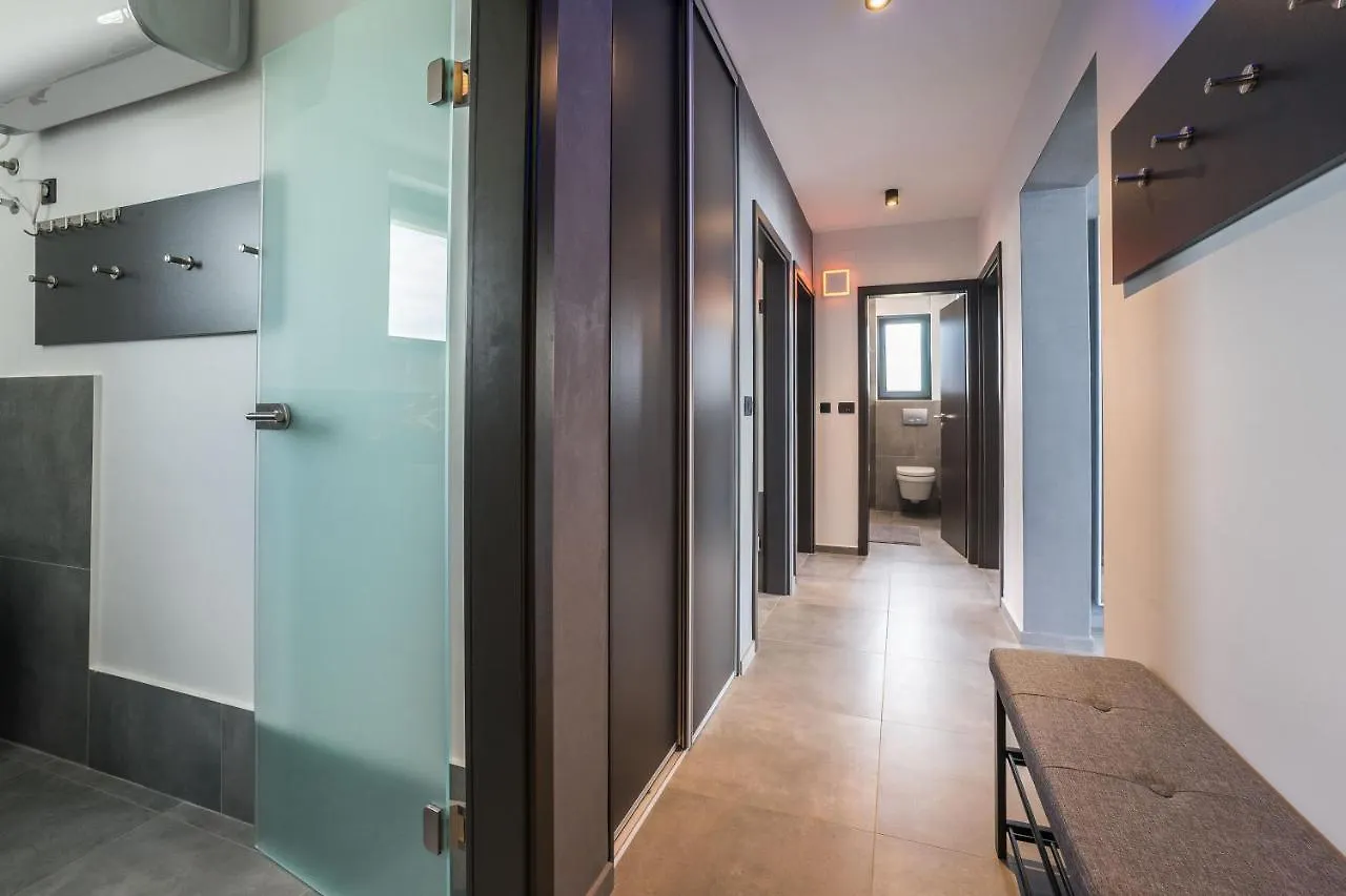 Apartman Jimmys Beach Privlaka - Direkt Am Meer, Tollem Blick Und Beheiztem Pool