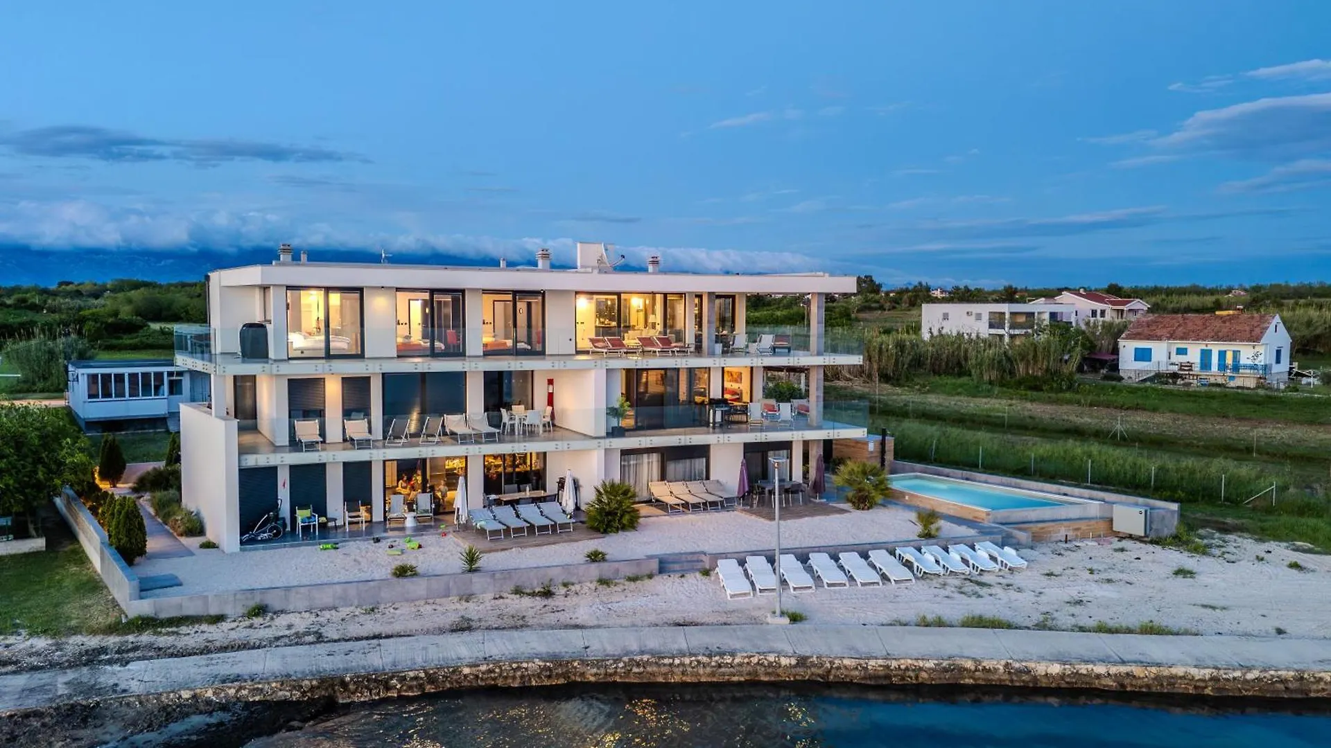 Apartman Jimmys Beach Privlaka - Direkt Am Meer, Tollem Blick Und Beheiztem Pool Croatia